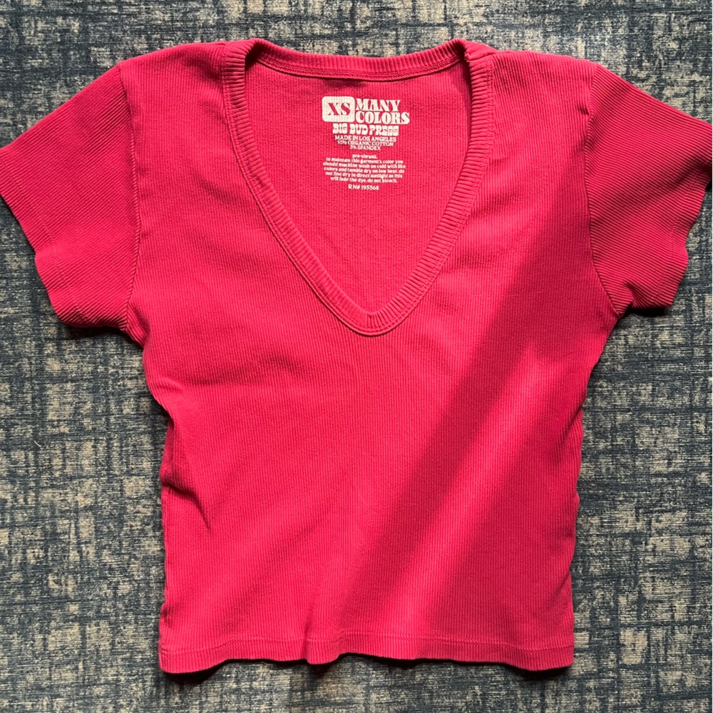 EUC: Big Bud Press: Short Sleeve V-Neck: Hot Pink: XS